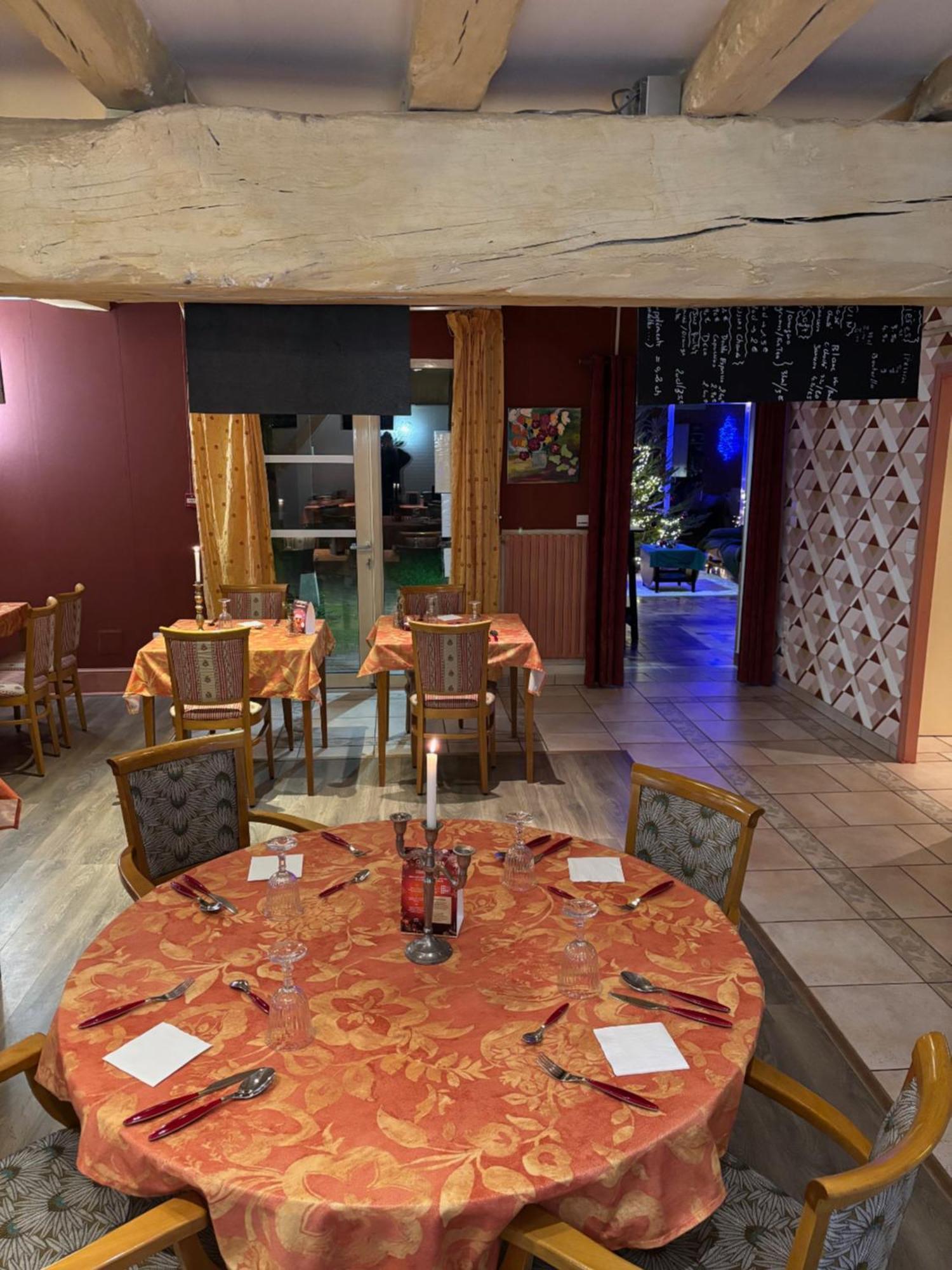 Hotel Le Bon Laboureur La Charité-sur-Loire Exteriör bild